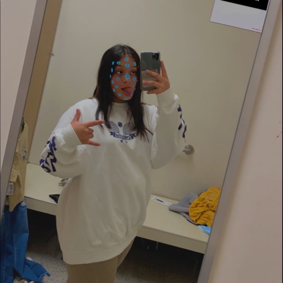 Meet your Posher, Olivia - Picture 1 of 1